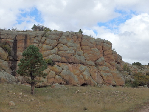 GDMBR: A beautiful OLD rock wall.